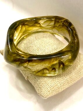 Mod Square Marbled Olive Green Resin Bangle Bracelet Chunky Sage Jade NWOT